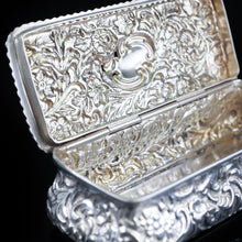 Load image into Gallery viewer, Antique Large Table Snuff Box with Acanthus Repousse - Birmingham 1901 - Artisan Antiques
