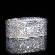 Load image into Gallery viewer, A Solid Silver Octagonal Snuff/Pill Box - Thomas Glaser 1891 - Artisan Antiques

