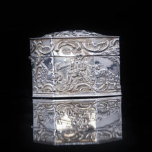 Load image into Gallery viewer, A Solid Silver Octagonal Snuff/Pill Box - Thomas Glaser 1891 - Artisan Antiques
