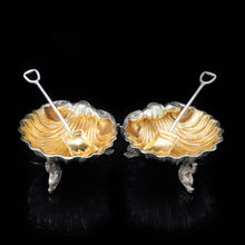 Load image into Gallery viewer, A Pair of Boxed Solid Silver Salt Cellars of Scallop Form - Chawner &amp; co 1871 - Artisan Antiques
