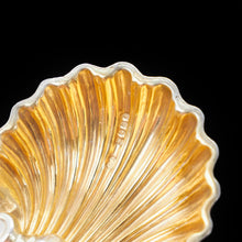 Load image into Gallery viewer, A Pair of Boxed Solid Silver Salt Cellars of Scallop Form - Chawner &amp; co 1871 - Artisan Antiques
