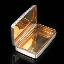 Load image into Gallery viewer, Georgian Engine Turned Solid Silver Snuff Box - Edward Smith 1835 - Artisan Antiques
